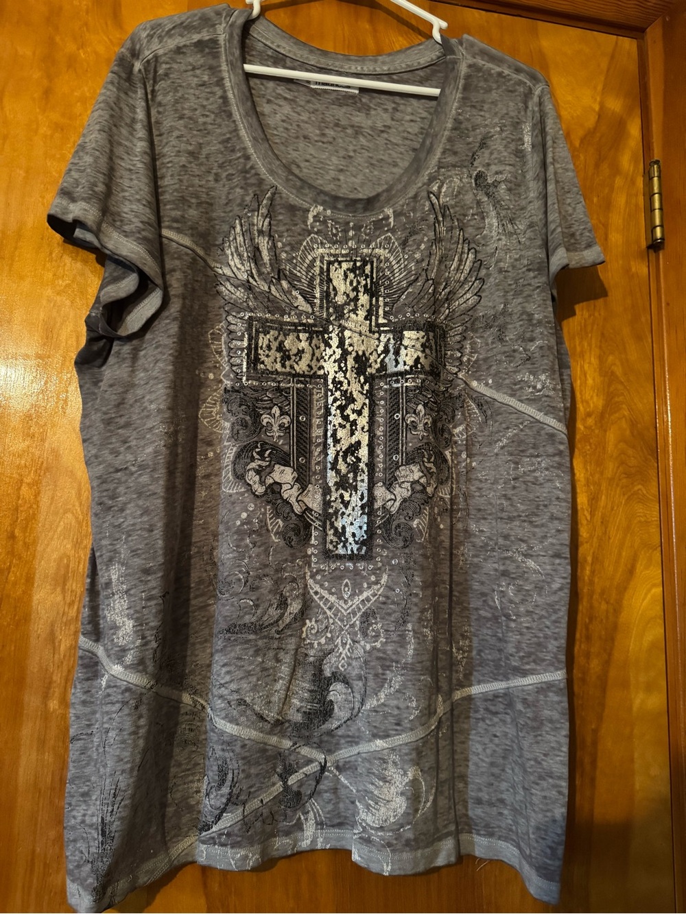 Maurices Gray Graphic Short Sleeve Tee with Cross